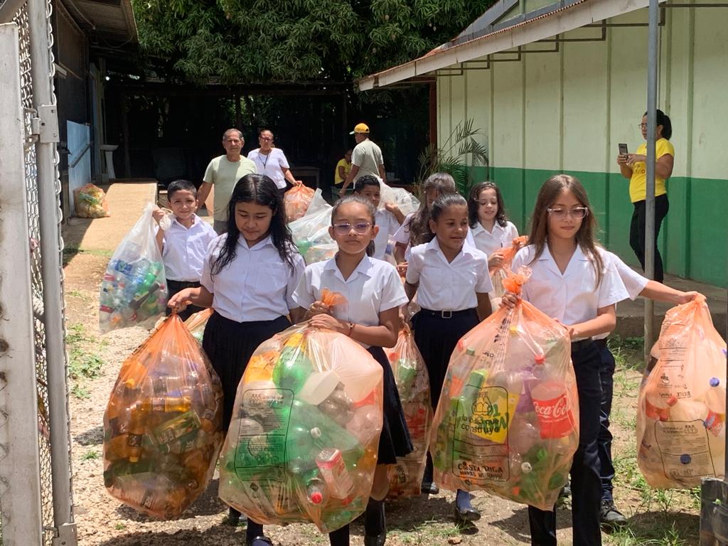 The Bag That Builds Program